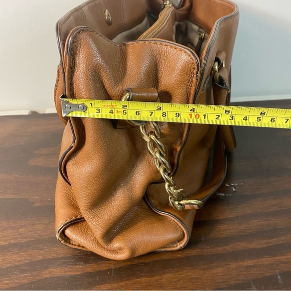 Michael Kors Women's Large Brown Leather Hamilton Crossbody Handbag - Picture 13 of 15